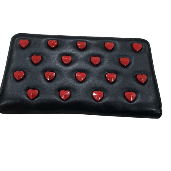 Betsey Johnson Valentine zip around wallet 8.5x5 inches NWOT excellent condition - Picture 3 of 9